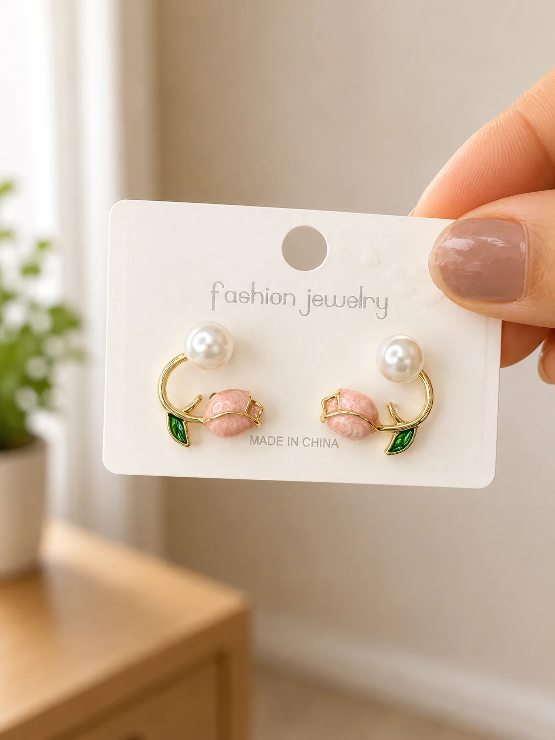 Double Tulip Pearl Stud Earrings for Women - Image 4
