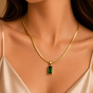 Emerald Green Crystal Pendant Necklace for Women - Image 2